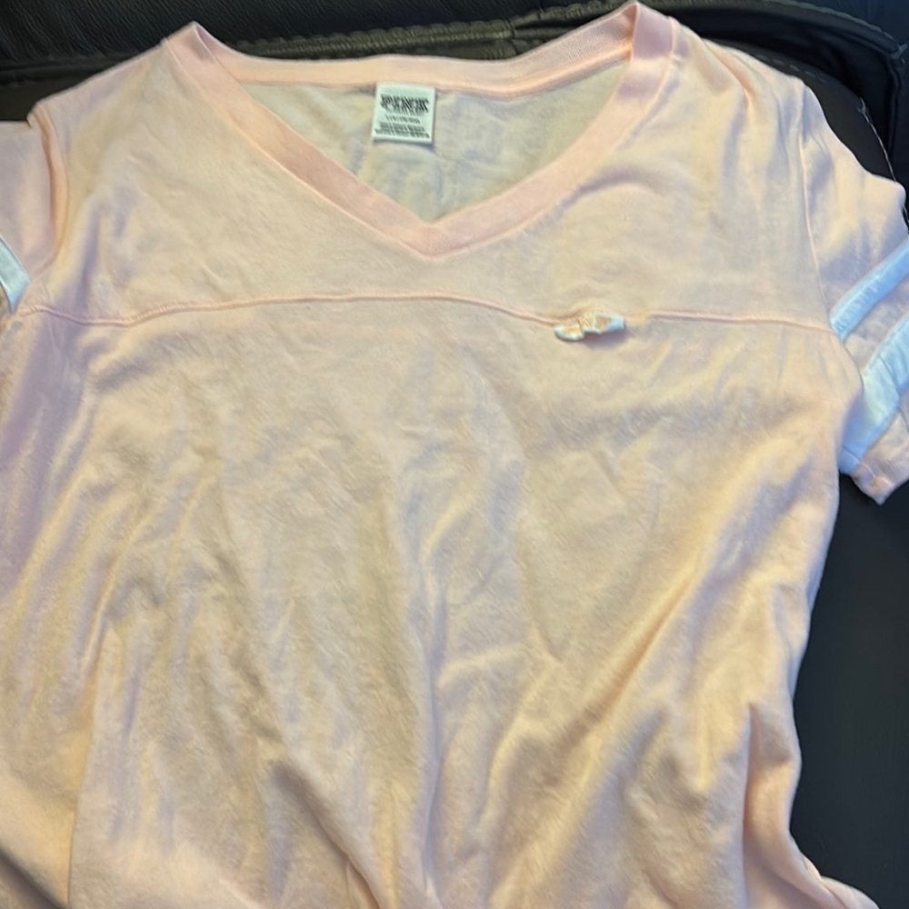 ⭐️SALE 3/$10⭐️Victoria's Secret Pink V-Neck Tee
